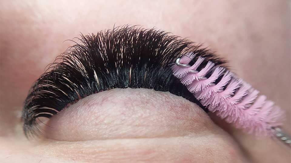 Master the Art of Lash Stacking with LeCil Lash Clusters: A Step-by-Step Tutorial for Ultimate Volume