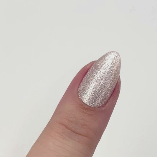 Silver/gold cateye manicure kit.